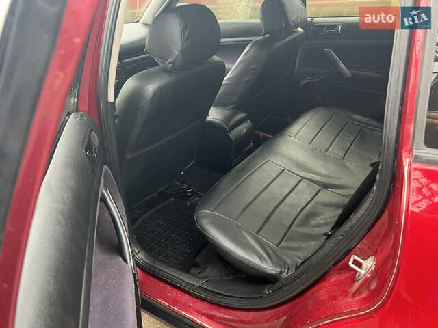 Красный Фольксваген Пассат, объемом двигателя 1.6 л и пробегом 350 тыс. км за 2699 $, фото 9 на Automoto.ua