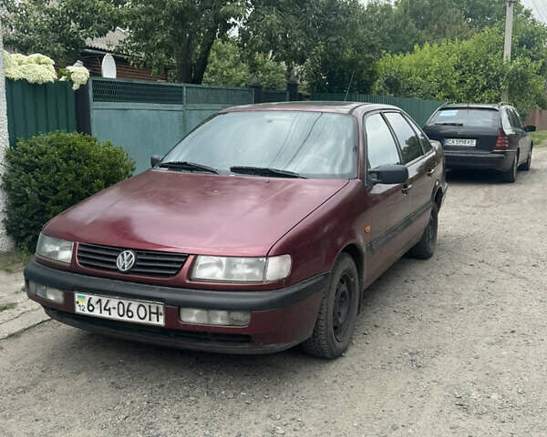 Червоний Фольксваген Пассат, об'ємом двигуна 1.9 л та пробігом 365 тис. км за 2200 $, фото 1 на Automoto.ua