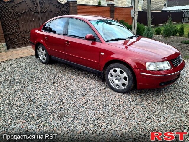 Червоний Фольксваген Пассат, об'ємом двигуна 1.8 л та пробігом 215 тис. км за 2700 $, фото 1 на Automoto.ua