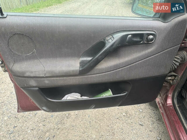 Красный Фольксваген Пассат, объемом двигателя 1.9 л и пробегом 365 тыс. км за 2250 $, фото 5 на Automoto.ua