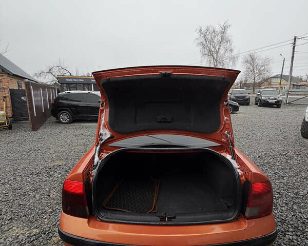 Красный Фольксваген Пассат, объемом двигателя 1.6 л и пробегом 380 тыс. км за 4999 $, фото 6 на Automoto.ua