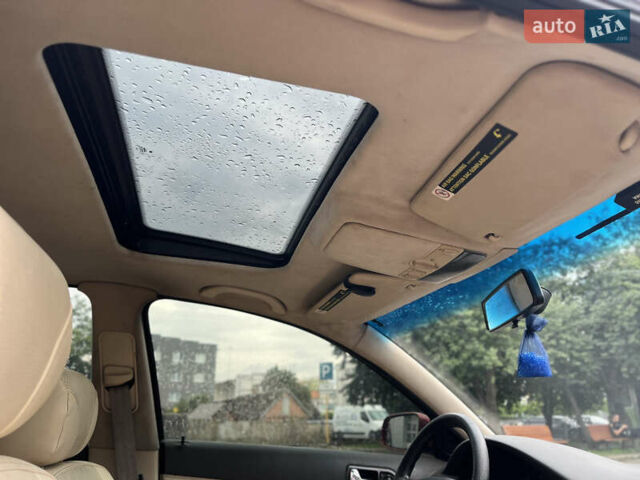 Красный Фольксваген Пассат, объемом двигателя 1.8 л и пробегом 216 тыс. км за 3700 $, фото 12 на Automoto.ua