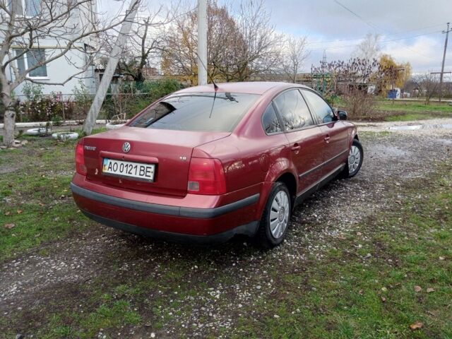 Красный Фольксваген Пассат, объемом двигателя 1.8 л и пробегом 520 тыс. км за 1900 $, фото 4 на Automoto.ua