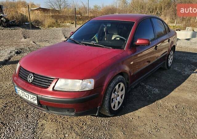 Красный Фольксваген Пассат, объемом двигателя 1.8 л и пробегом 360 тыс. км за 2900 $, фото 6 на Automoto.ua