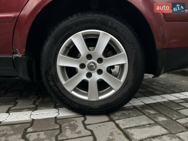 Красный Фольксваген Пассат, объемом двигателя 1.8 л и пробегом 216 тыс. км за 3700 $, фото 6 на Automoto.ua