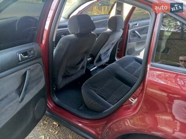 Красный Фольксваген Пассат, объемом двигателя 1.78 л и пробегом 280 тыс. км за 3999 $, фото 21 на Automoto.ua