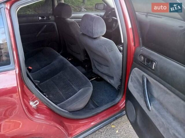 Красный Фольксваген Пассат, объемом двигателя 1.78 л и пробегом 280 тыс. км за 3999 $, фото 19 на Automoto.ua