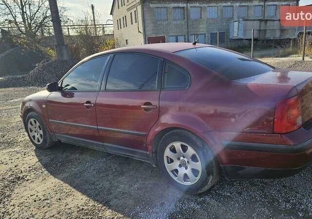 Красный Фольксваген Пассат, объемом двигателя 1.8 л и пробегом 360 тыс. км за 2900 $, фото 7 на Automoto.ua