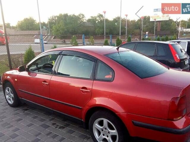 Красный Фольксваген Пассат, объемом двигателя 1.9 л и пробегом 321 тыс. км за 4500 $, фото 2 на Automoto.ua