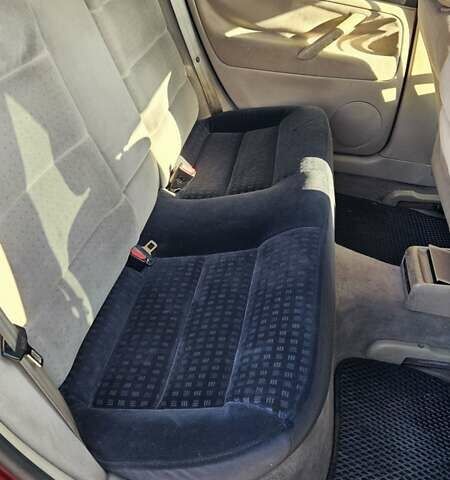 Красный Фольксваген Пассат, объемом двигателя 1.8 л и пробегом 360 тыс. км за 2900 $, фото 4 на Automoto.ua