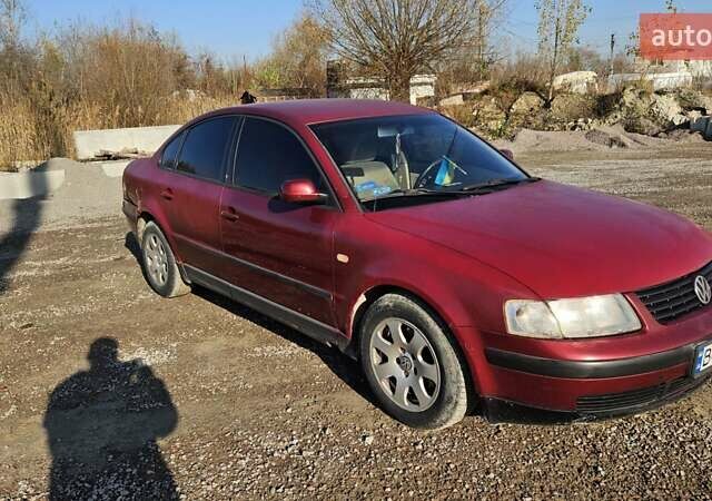 Красный Фольксваген Пассат, объемом двигателя 1.8 л и пробегом 360 тыс. км за 2900 $, фото 10 на Automoto.ua