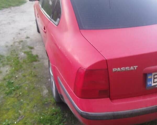 Красный Фольксваген Пассат, объемом двигателя 1.78 л и пробегом 202 тыс. км за 3500 $, фото 2 на Automoto.ua