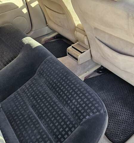 Красный Фольксваген Пассат, объемом двигателя 1.8 л и пробегом 360 тыс. км за 2900 $, фото 2 на Automoto.ua