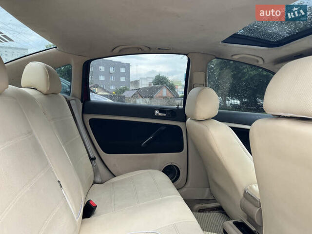 Красный Фольксваген Пассат, объемом двигателя 1.8 л и пробегом 216 тыс. км за 3700 $, фото 18 на Automoto.ua