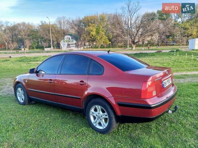 Красный Фольксваген Пассат, объемом двигателя 1.78 л и пробегом 280 тыс. км за 3999 $, фото 9 на Automoto.ua