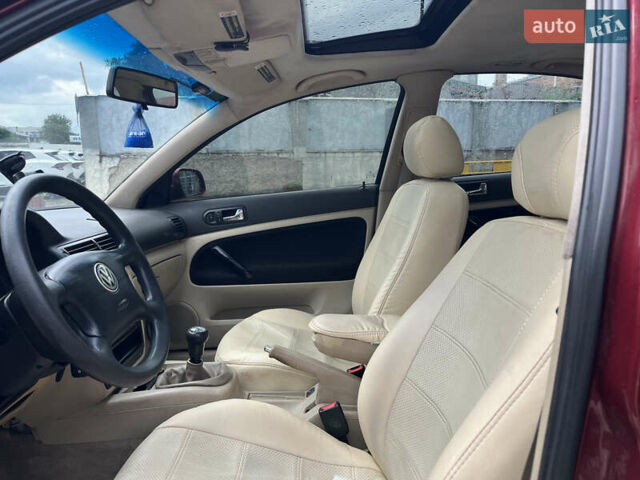 Красный Фольксваген Пассат, объемом двигателя 1.8 л и пробегом 216 тыс. км за 3700 $, фото 26 на Automoto.ua