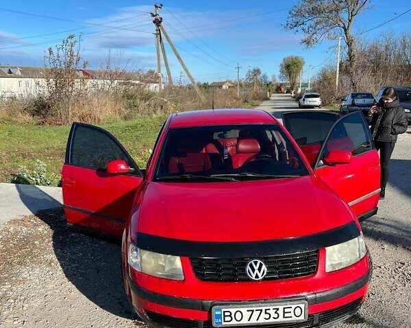 Красный Фольксваген Пассат, объемом двигателя 1.8 л и пробегом 290 тыс. км за 3150 $, фото 3 на Automoto.ua