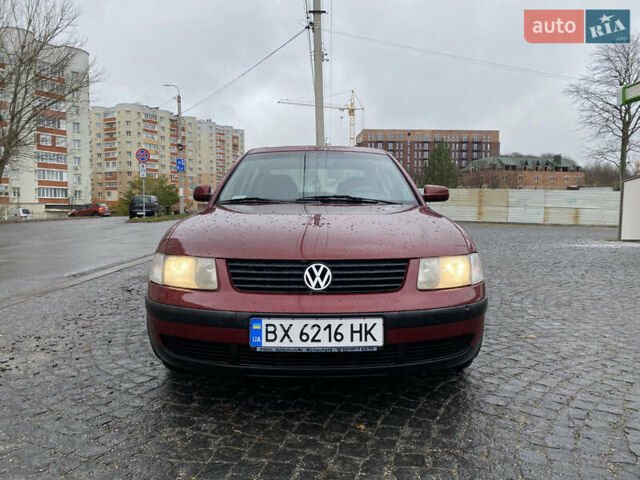Красный Фольксваген Пассат, объемом двигателя 1.8 л и пробегом 246 тыс. км за 3299 $, фото 1 на Automoto.ua