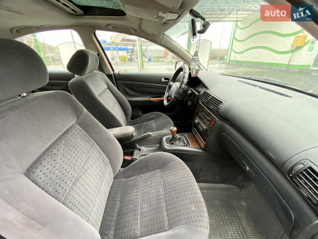 Красный Фольксваген Пассат, объемом двигателя 1.8 л и пробегом 246 тыс. км за 3299 $, фото 14 на Automoto.ua