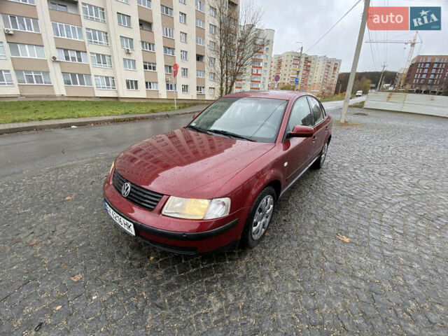 Красный Фольксваген Пассат, объемом двигателя 1.8 л и пробегом 246 тыс. км за 3299 $, фото 9 на Automoto.ua