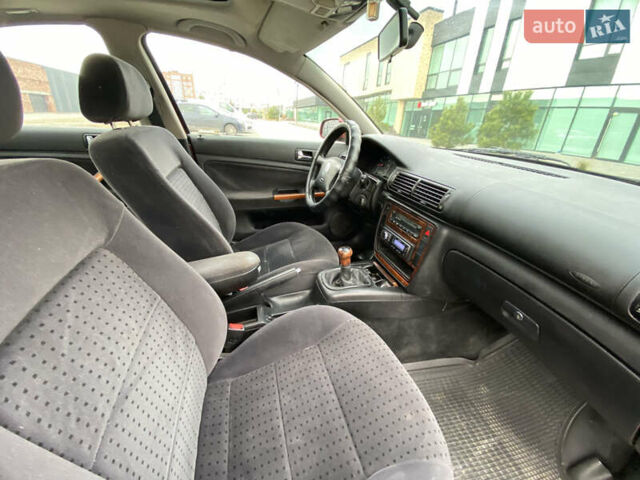 Красный Фольксваген Пассат, объемом двигателя 1.78 л и пробегом 246 тыс. км за 2999 $, фото 14 на Automoto.ua