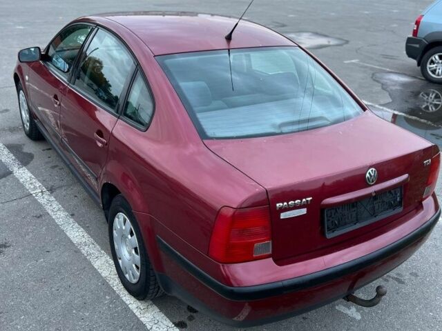 Червоний Фольксваген Пассат, об'ємом двигуна 1.9 л та пробігом 250 тис. км за 1700 $, фото 4 на Automoto.ua