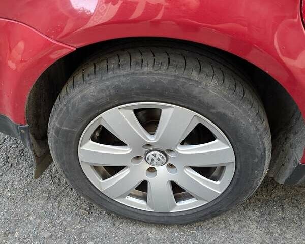 Красный Фольксваген Пассат, объемом двигателя 1.6 л и пробегом 231 тыс. км за 4200 $, фото 5 на Automoto.ua