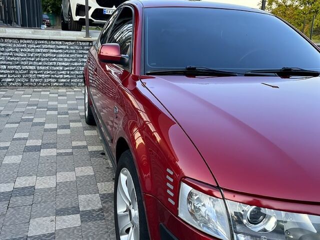 Красный Фольксваген Пассат, объемом двигателя 1.6 л и пробегом 225 тыс. км за 5000 $, фото 7 на Automoto.ua