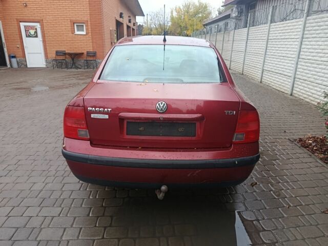 Червоний Фольксваген Пассат, об'ємом двигуна 0 л та пробігом 320 тис. км за 1850 $, фото 3 на Automoto.ua