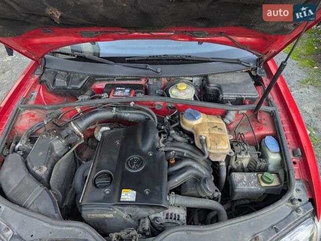 Красный Фольксваген Пассат, объемом двигателя 1.6 л и пробегом 231 тыс. км за 4200 $, фото 8 на Automoto.ua