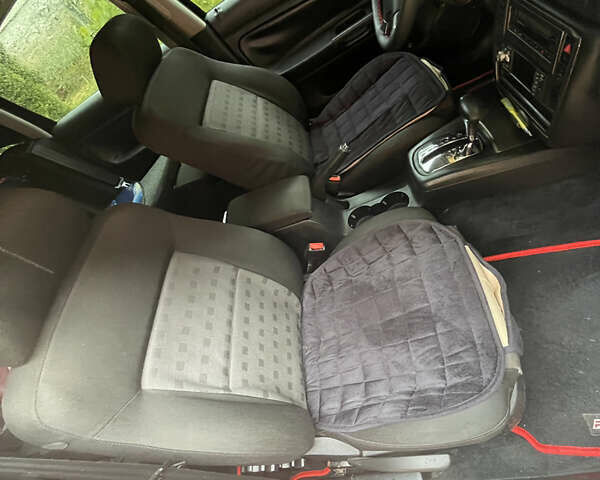 Красный Фольксваген Пассат, объемом двигателя 1.9 л и пробегом 380 тыс. км за 4000 $, фото 3 на Automoto.ua