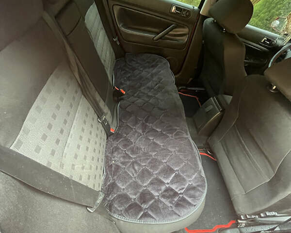 Красный Фольксваген Пассат, объемом двигателя 1.9 л и пробегом 380 тыс. км за 4000 $, фото 4 на Automoto.ua