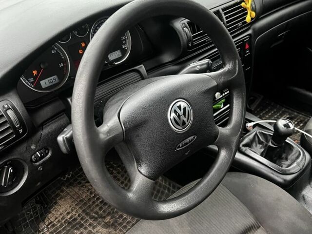 Червоний Фольксваген Пассат, об'ємом двигуна 1.9 л та пробігом 390 тис. км за 1650 $, фото 4 на Automoto.ua