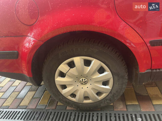 Красный Фольксваген Пассат, объемом двигателя 1.9 л и пробегом 380 тыс. км за 4000 $, фото 8 на Automoto.ua