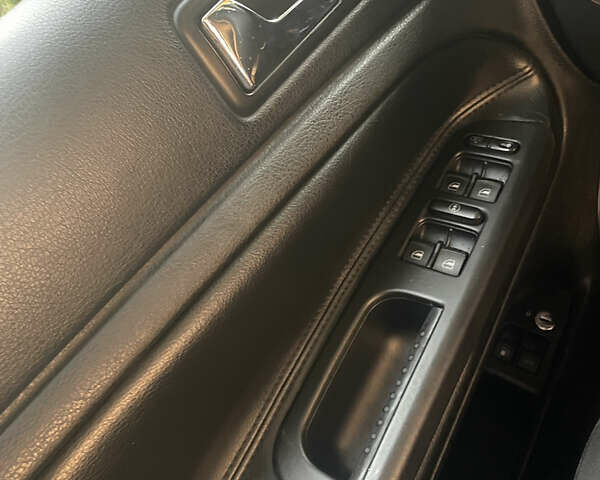 Красный Фольксваген Пассат, объемом двигателя 1.9 л и пробегом 380 тыс. км за 4000 $, фото 7 на Automoto.ua