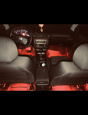 Красный Фольксваген Пассат, объемом двигателя 1.9 л и пробегом 380 тыс. км за 4000 $, фото 2 на Automoto.ua