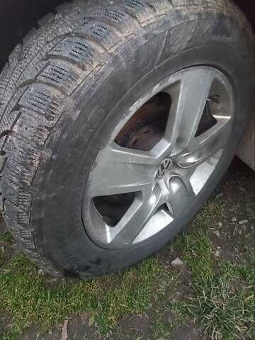 Красный Фольксваген Пассат, объемом двигателя 1.6 л и пробегом 200 тыс. км за 4100 $, фото 8 на Automoto.ua