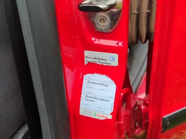 Красный Фольксваген Пассат, объемом двигателя 1.6 л и пробегом 225 тыс. км за 4300 $, фото 12 на Automoto.ua