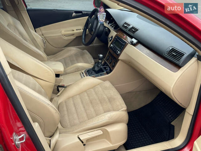 Красный Фольксваген Пассат, объемом двигателя 1.9 л и пробегом 308 тыс. км за 5000 $, фото 46 на Automoto.ua