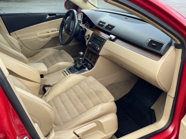 Красный Фольксваген Пассат, объемом двигателя 1.9 л и пробегом 300 тыс. км за 5000 $, фото 18 на Automoto.ua