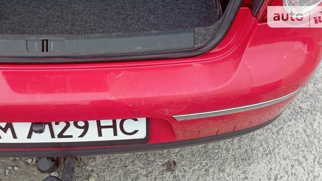 Красный Фольксваген Пассат, объемом двигателя 2 л и пробегом 254 тыс. км за 7999 $, фото 16 на Automoto.ua