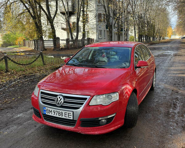 Красный Фольксваген Пассат, объемом двигателя 1.39 л и пробегом 259 тыс. км за 7100 $, фото 1 на Automoto.ua
