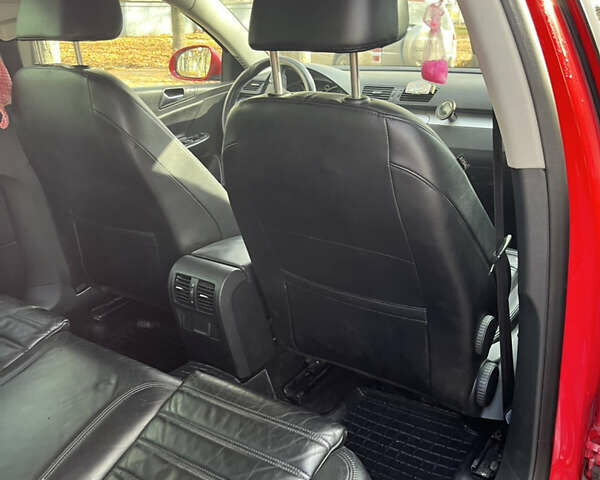 Красный Фольксваген Пассат, объемом двигателя 1.39 л и пробегом 259 тыс. км за 7100 $, фото 9 на Automoto.ua