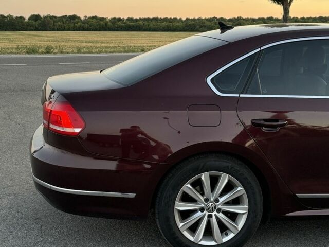 Красный Фольксваген Пассат, объемом двигателя 2.5 л и пробегом 225 тыс. км за 9300 $, фото 6 на Automoto.ua