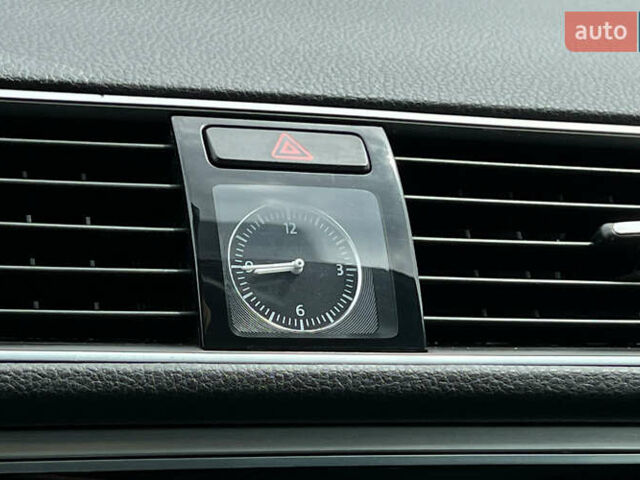 Червоний Фольксваген Пассат, об'ємом двигуна 2.5 л та пробігом 174 тис. км за 10300 $, фото 15 на Automoto.ua