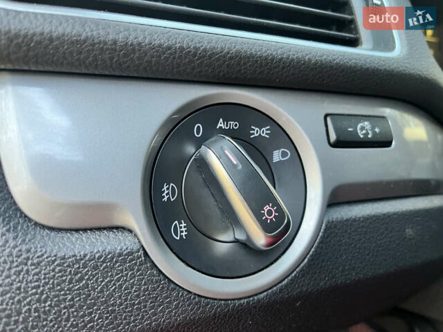 Червоний Фольксваген Пассат, об'ємом двигуна 2.5 л та пробігом 370 тис. км за 7850 $, фото 11 на Automoto.ua