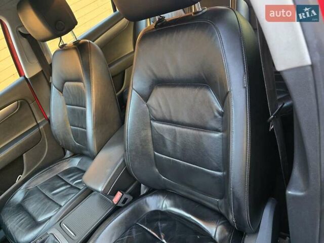 Красный Фольксваген Пассат, объемом двигателя 1.97 л и пробегом 273 тыс. км за 10900 $, фото 9 на Automoto.ua