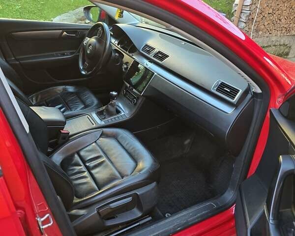 Красный Фольксваген Пассат, объемом двигателя 1.97 л и пробегом 273 тыс. км за 10900 $, фото 10 на Automoto.ua