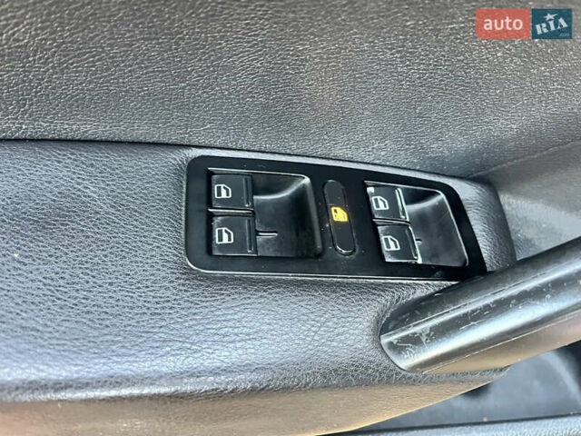 Червоний Фольксваген Пассат, об'ємом двигуна 2.5 л та пробігом 370 тис. км за 7850 $, фото 10 на Automoto.ua