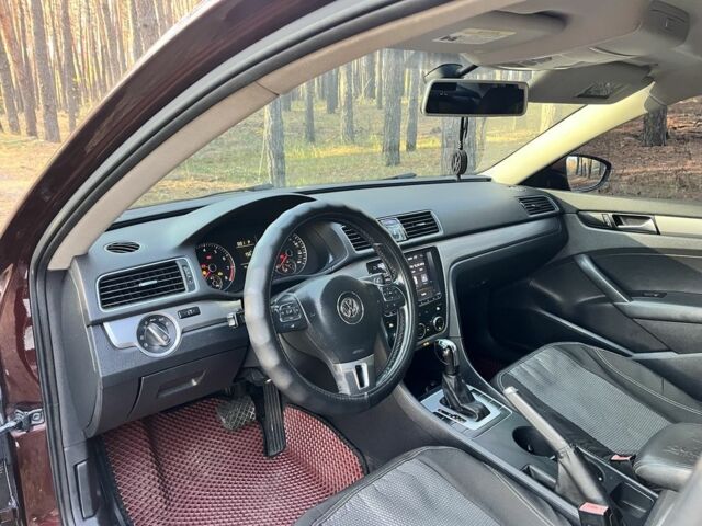 Червоний Фольксваген Пассат, об'ємом двигуна 2.5 л та пробігом 370 тис. км за 7850 $, фото 7 на Automoto.ua